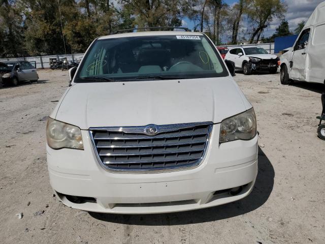 2A4RR5D15AR493432 - 2010 CHRYSLER TOWN AND C TOURING WHITE photo 5