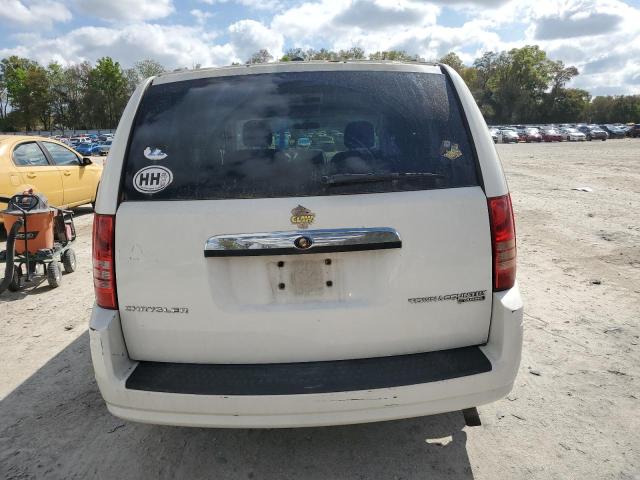 2A4RR5D15AR493432 - 2010 CHRYSLER TOWN AND C TOURING WHITE photo 6