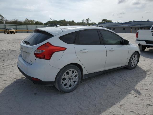 1FAHP3K22CL374729 - 2012 FORD FOCUS SE WHITE photo 3