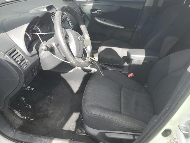 5YFBU4EE7DP196880 - 2013 TOYOTA COROLLA BASE Weiß Foto 7