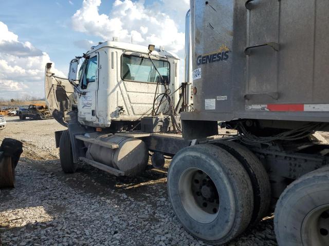 1M1AP02Y87N002322 - 2007 MACK 600 CXP600 WHITE photo 3