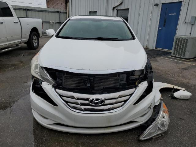 5NPEC4AC4BH284557 - 2011 HYUNDAI SONATA SE WHITE photo 5