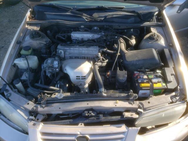 JT2BG22K7W0250416 - 1998 TOYOTA CAMRY CE TAN photo 11