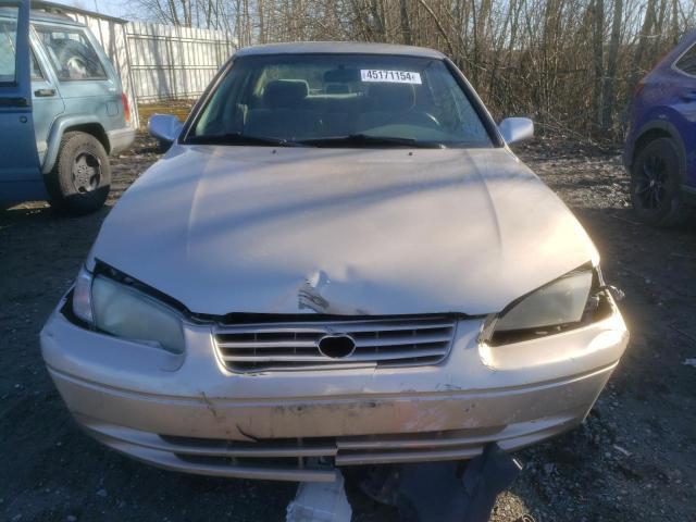 JT2BG22K7W0250416 - 1998 TOYOTA CAMRY CE TAN photo 5