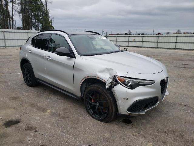 ZASPAKBN7K7C41443 - 2019 ALFA ROMEO STELVIO TI SILVER photo 4