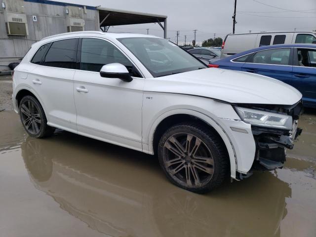 WA1A4AFY3J2008184 - 2018 AUDI SQ5 PREMIUM PLUS WHITE photo 4