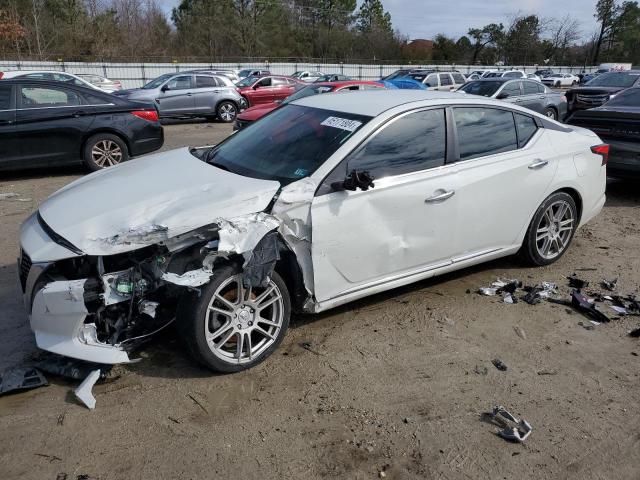 1N4BL4BV3KC226721 - 2019 NISSAN ALTIMA S WHITE photo 1