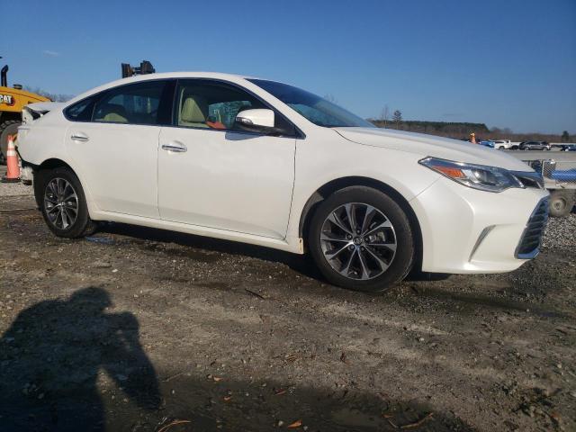 4T1BK1EB3JU283048 - 2018 TOYOTA AVALON XLE WHITE photo 4