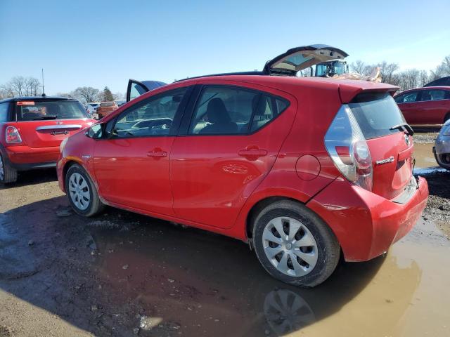 JTDKDTB36E1563397 - 2014 TOYOTA PRIUS C RED photo 2