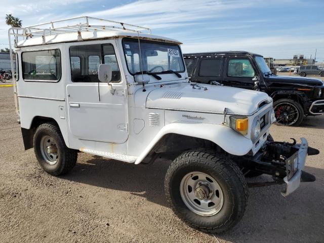 BJ40014284 - 1976 TOYOTA UK WHITE photo 4