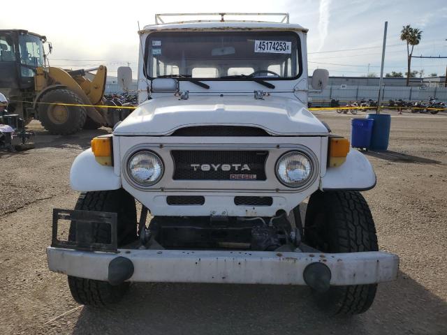 BJ40014284 - 1976 TOYOTA UK WHITE photo 5