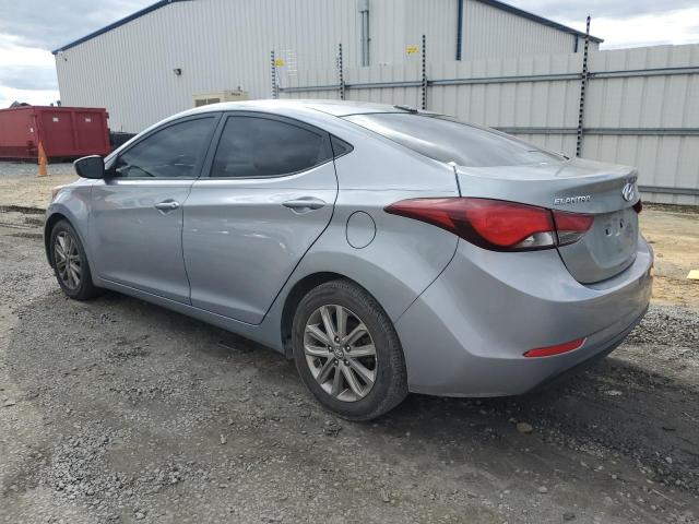 5NPDH4AE2GH729903 - 2016 HYUNDAI ELANTRA SE SILVER photo 2