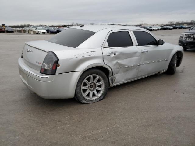 2C3AA63H15H500505 - 2005 CHRYSLER 300C SILVER photo 3