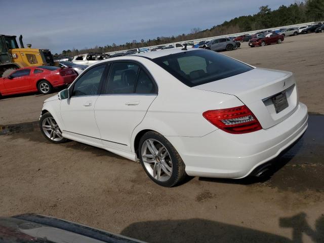 WDDGF4HBXDG086575 - 2013 MERCEDES-BENZ C 250 WHITE photo 2