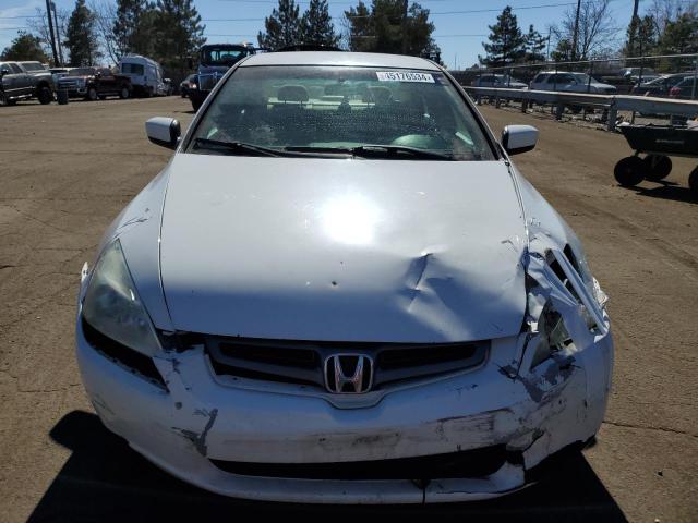 1HGCM553X4A141645 - 2004 HONDA ACCORD LX WHITE photo 5