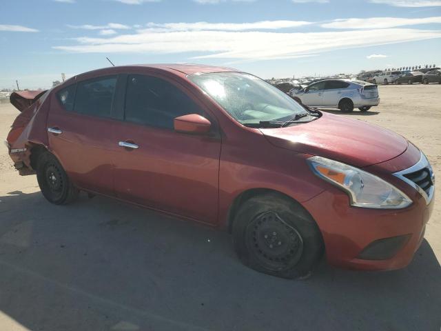 3N1CN7AP8JL855913 - 2018 NISSAN VERSA S RED photo 4