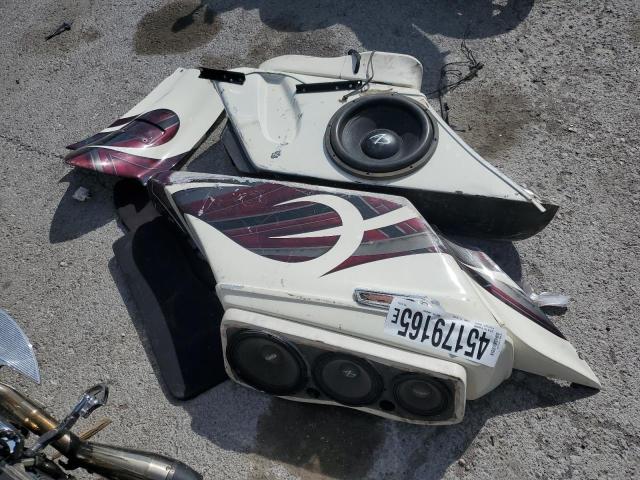 1HD1FCW113Y620753 - 2003 HARLEY-DAVIDSON FLHTCUI TWO TONE photo 8