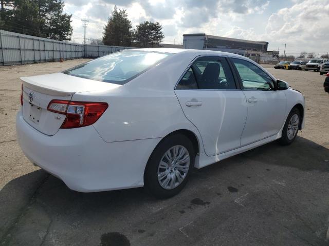 4T1BF1FK7CU576148 - 2012 TOYOTA CAMRY BASE WHITE photo 3