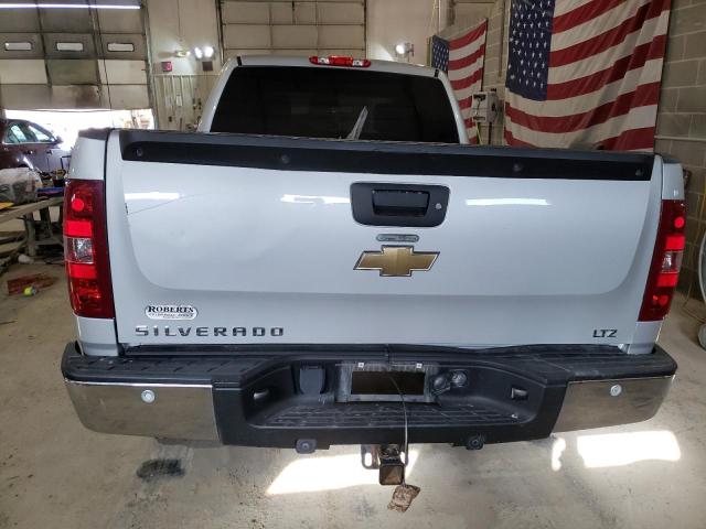 1GCRKTE31BZ409306 - 2011 CHEVROLET SILVERADO K1500 LTZ GRAY photo 6