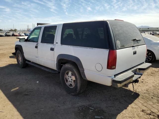 1GNFK16R3WJ343248 - 1998 CHEVROLET SUBURBAN K1500 WHITE photo 2