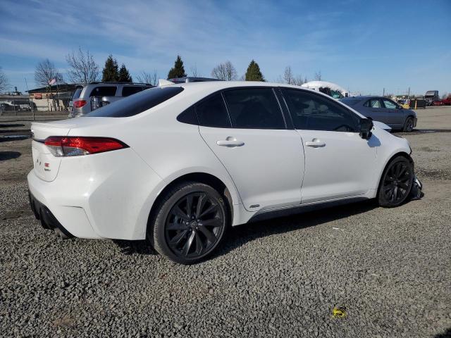 JTDBDMHE3SJ011737 - 2025 TOYOTA COROLLA LE WHITE photo 3