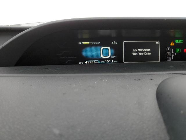 JTDKARFP5J3099218 - 2018 TOYOTA PRIUS PRIM თეთრი ფოტო 9