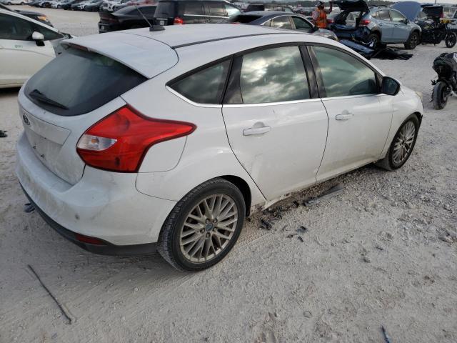 1FAHP3M24CL316263 - 2012 FORD FOCUS SEL WHITE photo 3