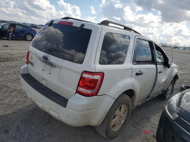 1FMCU0D74BKB74133 - 2011 FORD ESCAPE XLT WHITE photo 3