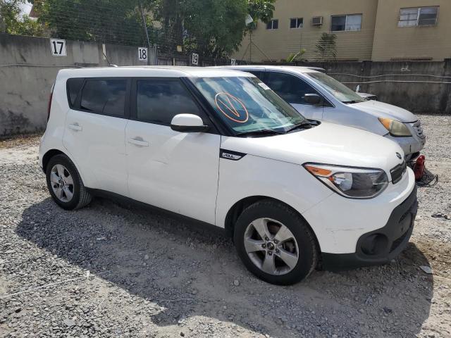 KNDJN2A29J7607993 - 2018 KIA SOUL WHITE photo 4