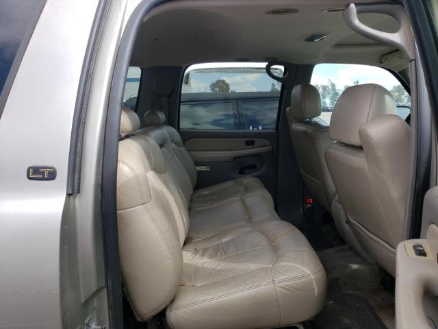 3GNEC16T2YG116402 - 2000 CHEVROLET SUBURBAN C1500 SILVER photo 10