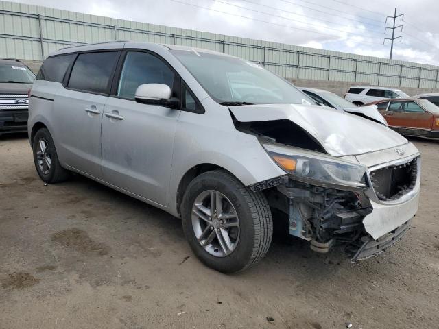 KNDMB5C14G6187246 - 2016 KIA SEDONA LX SILVER photo 4