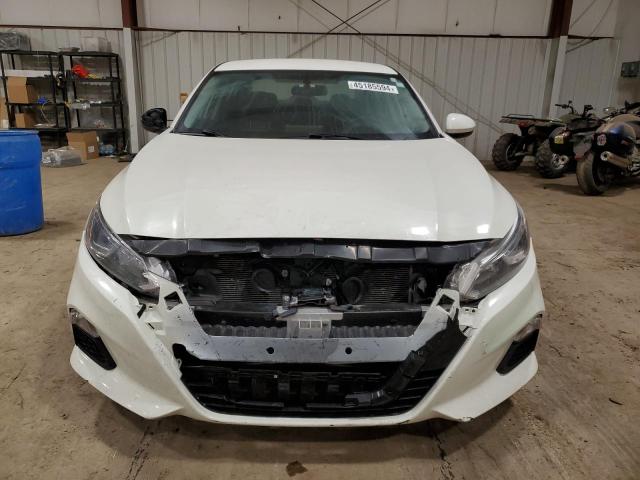 1N4BL4BV1KC216768 - 2019 NISSAN ALTIMA S WHITE photo 5