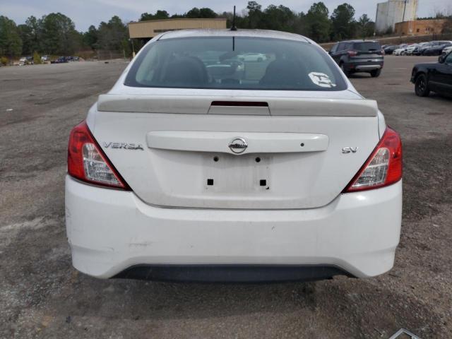 3N1CN7AP9HL848138 - 2017 NISSAN VERSA S WHITE photo 6