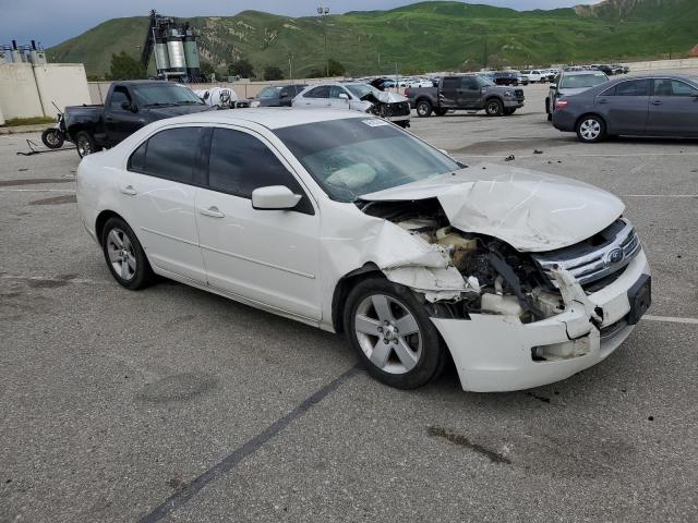 3FAHP07168R139466 - 2008 FORD FUSION SE WHITE photo 4