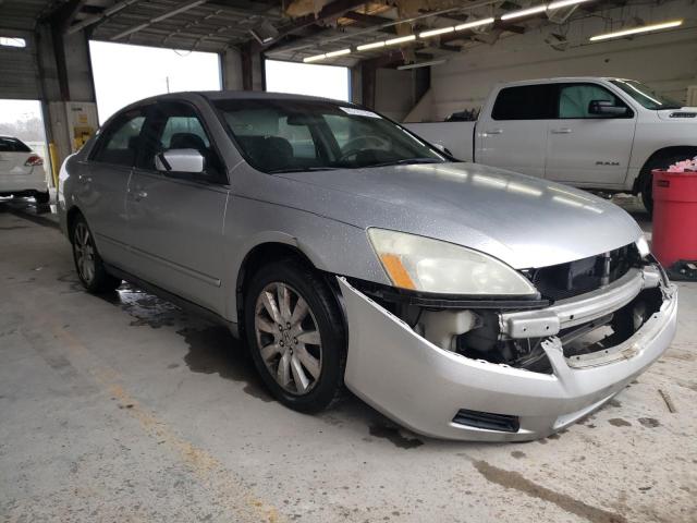 1HGCM66407A070909 - 2007 HONDA ACCORD SE SILVER photo 4