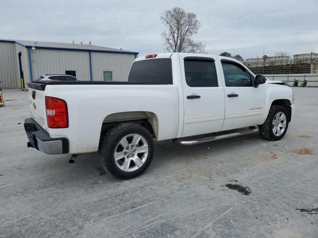 3GCPCREAXBG296039 - 2011 CHEVROLET SILVERADO C1500  LS WHITE photo 3