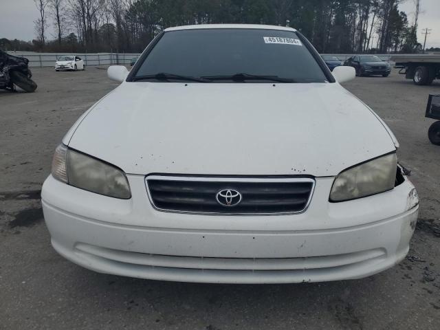 4T1BG22K1YU960913 - 2000 TOYOTA CAMRY CE WHITE photo 5