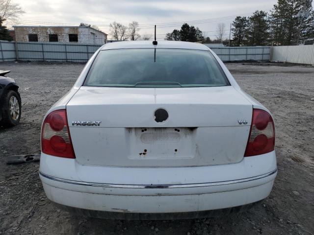 WVWRH63B44P207603 - 2004 VOLKSWAGEN PASSAT GLX WHITE photo 6