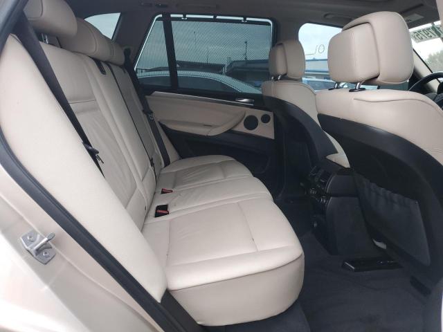 5UXZV8C50D0C15786 - 2013 BMW X5 XDRIVE50I BEIGE photo 11