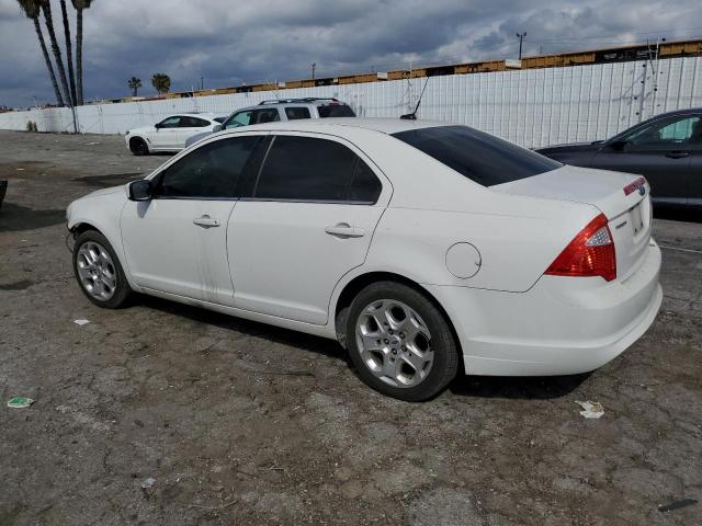 3FAHP0HA2AR132549 - 2010 FORD FUSION SE WHITE photo 2