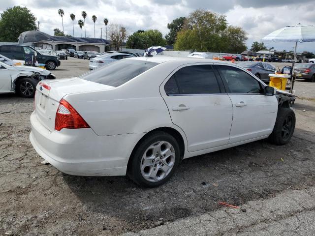 3FAHP0HA2AR132549 - 2010 FORD FUSION SE WHITE photo 3