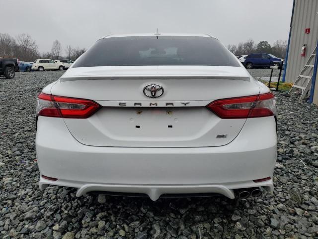 4T1G11AK4LU369180 - 2020 TOYOTA CAMRY SE WHITE photo 6