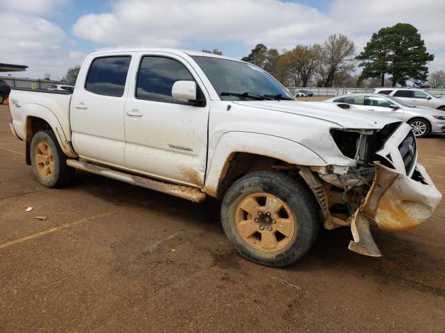 3TMJU62N58M060479 - 2008 TOYOTA TACOMA DOUBLE CAB PRERUNNER WHITE photo 4