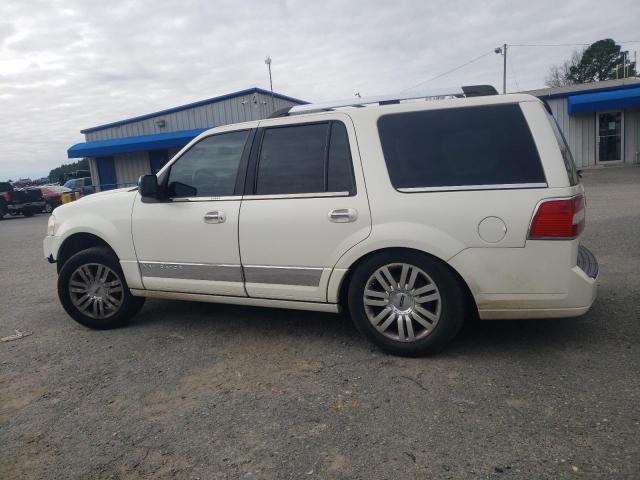 5LMFU27518LJ11428 - 2008 LINCOLN NAVIGATOR CREAM photo 2