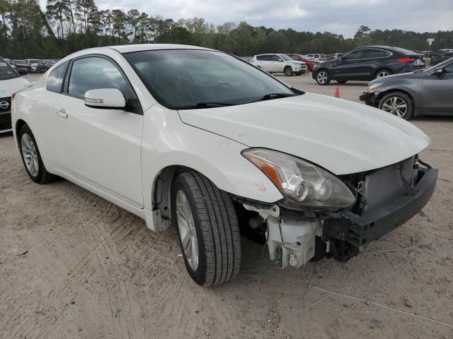 1N4AL2EP1DC295083 - 2013 NISSAN ALTIMA S WHITE photo 4