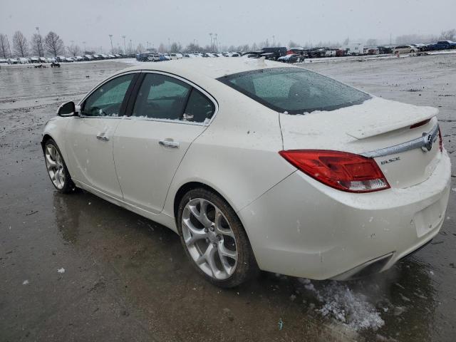 2G4GV5GVXD9192825 - 2013 BUICK REGAL GS WHITE photo 2