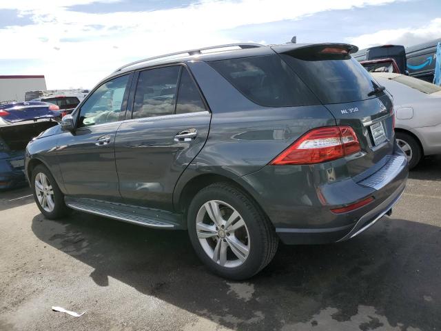 4JGDA5HBXEA313314 - 2014 MERCEDES-BENZ ML 350 4MATIC GRAY photo 2