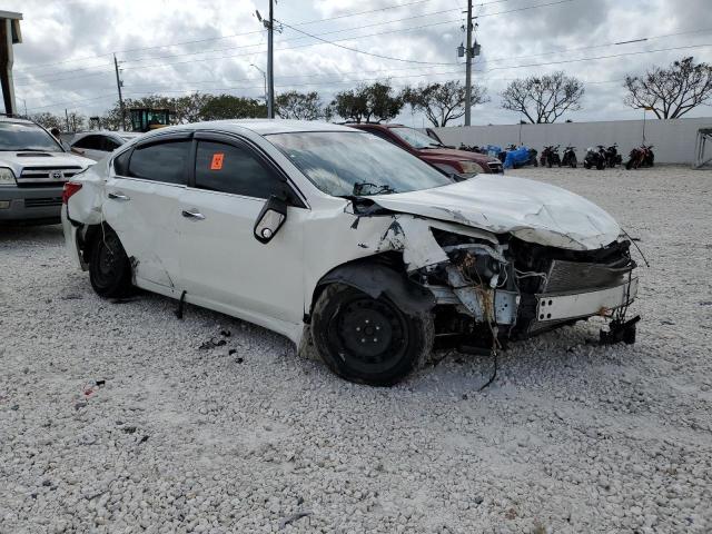 1N4AL3AP6GN362412 - 2016 NISSAN ALTIMA 2.5 WHITE photo 4