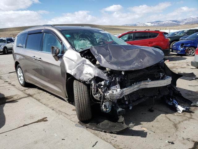 2C4RC1FGXJR102910 - 2018 CHRYSLER PACIFICA TOURING PLUS GOLD photo 4