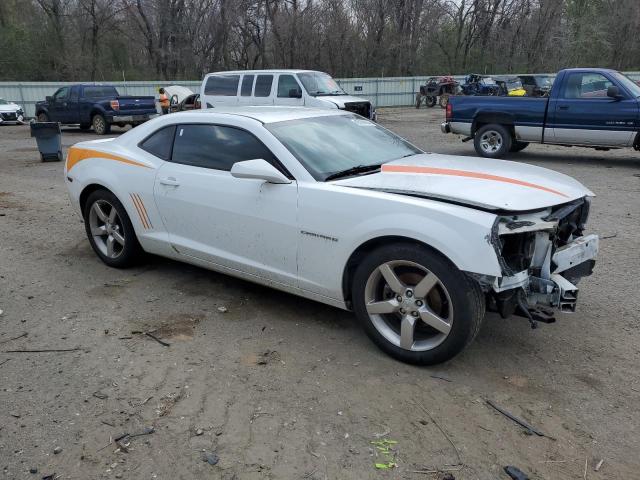 2G1FB1E30D9185071 - 2013 CHEVROLET CAMARO LT WHITE photo 4